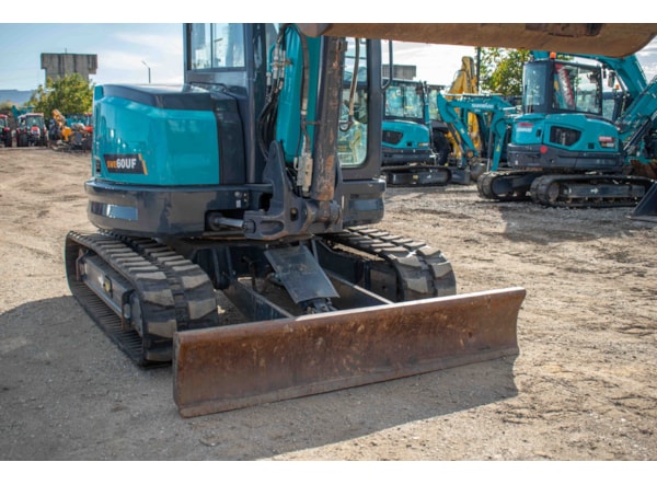Midiexcavator SUNWARD SWE 60 Uf de vanzare